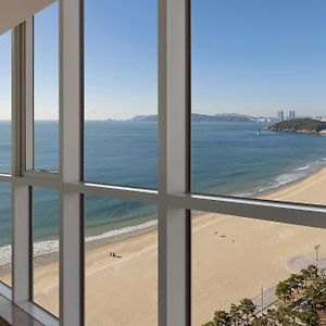Deluxe Suite Partial Sea View